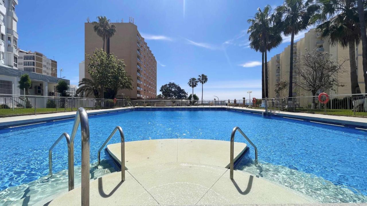 Pool And Beach In Benalmádena Eksteriør bilde